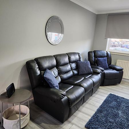 Stunning 3 Bedroom Fmhomes & Apartments Uddingston Bagian luar foto